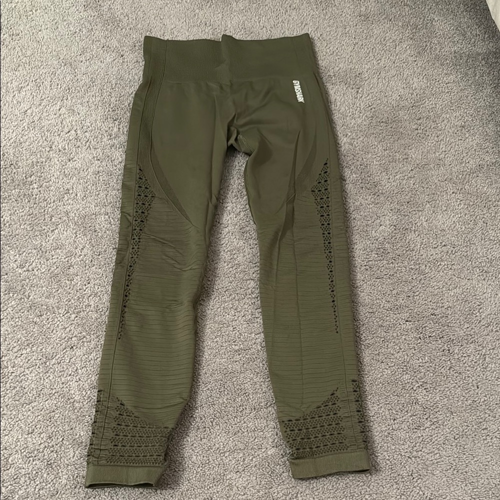 Gymshark Green High-Waisted Leggings with Ribbed Detailing
